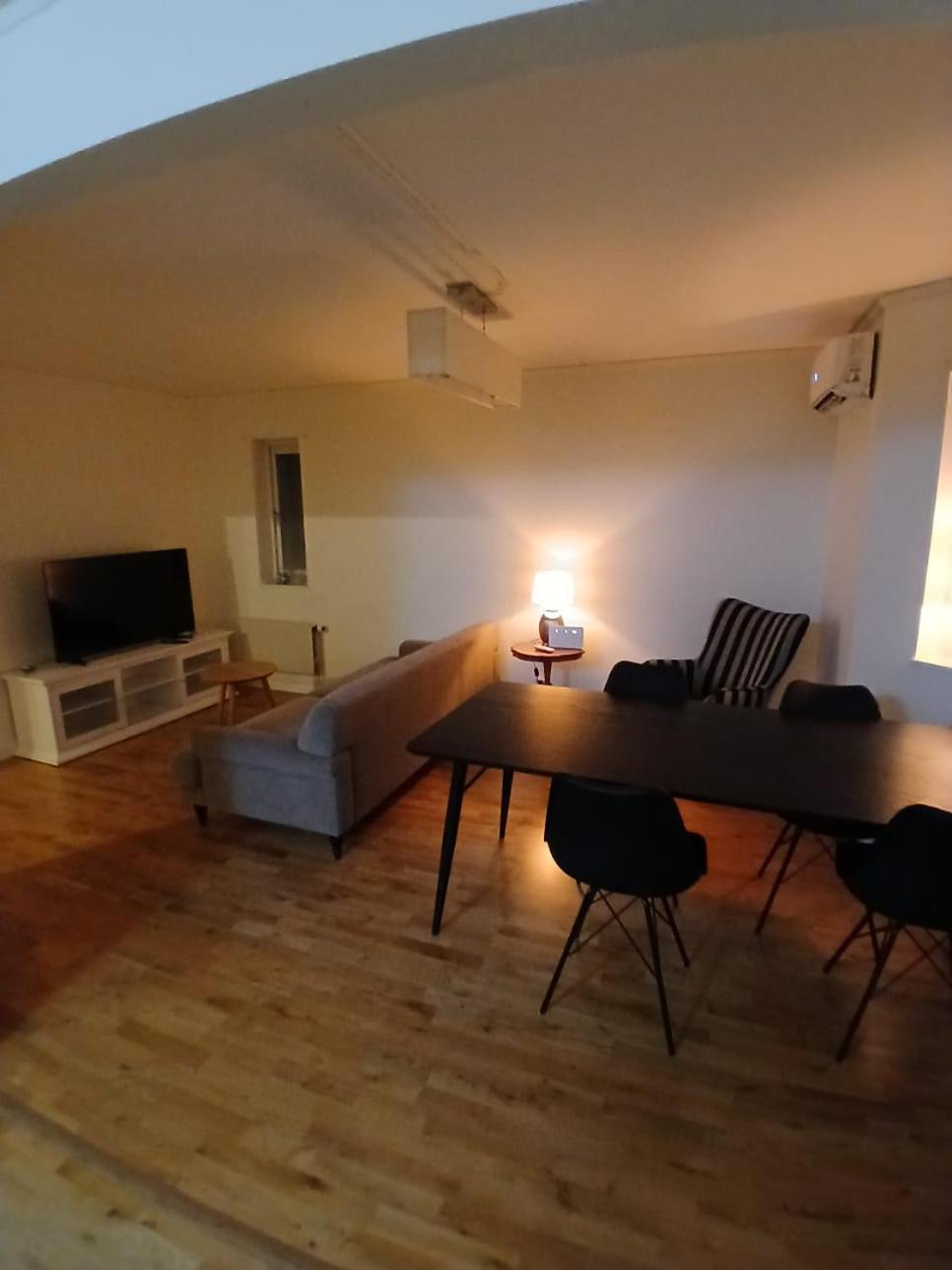 3 Laegenheter Med Totalt 5 Sovrum Och 8 Baeddar Ruda Exterior foto