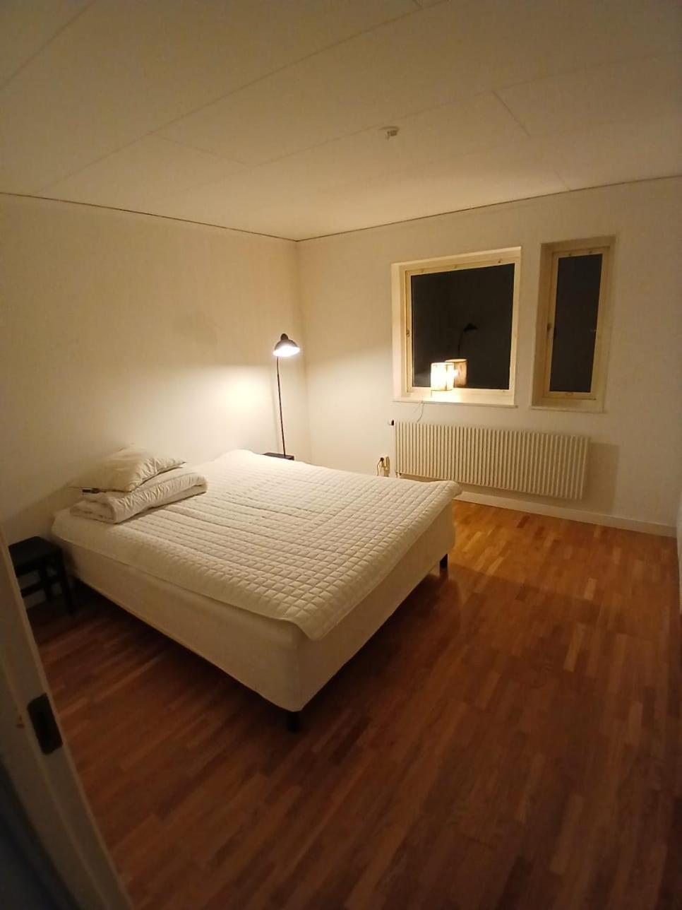 3 Laegenheter Med Totalt 5 Sovrum Och 8 Baeddar Ruda Exterior foto